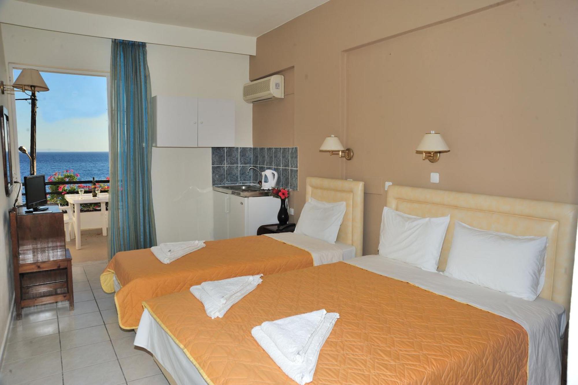 Creta Mare Hotel Plakias Bagian luar foto