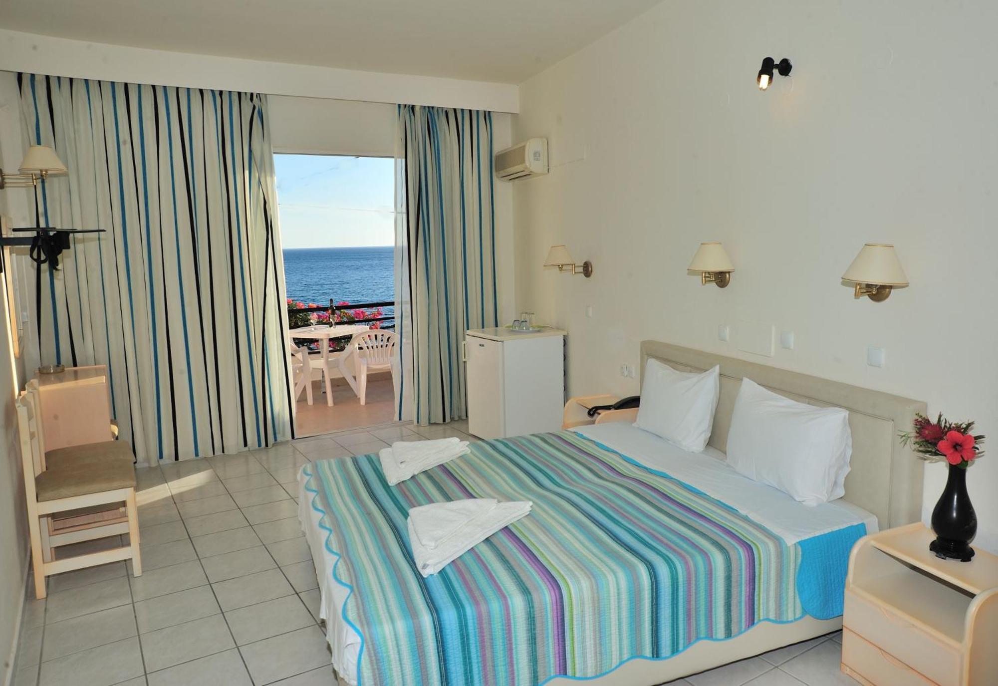 Creta Mare Hotel Plakias Bagian luar foto