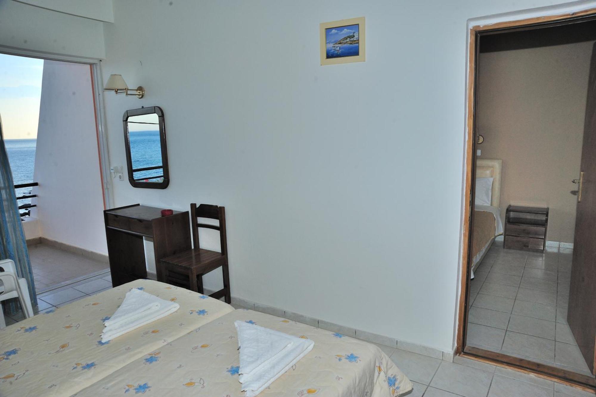 Creta Mare Hotel Plakias Bagian luar foto