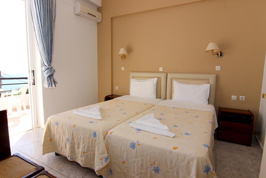 Creta Mare Hotel Plakias Bagian luar foto