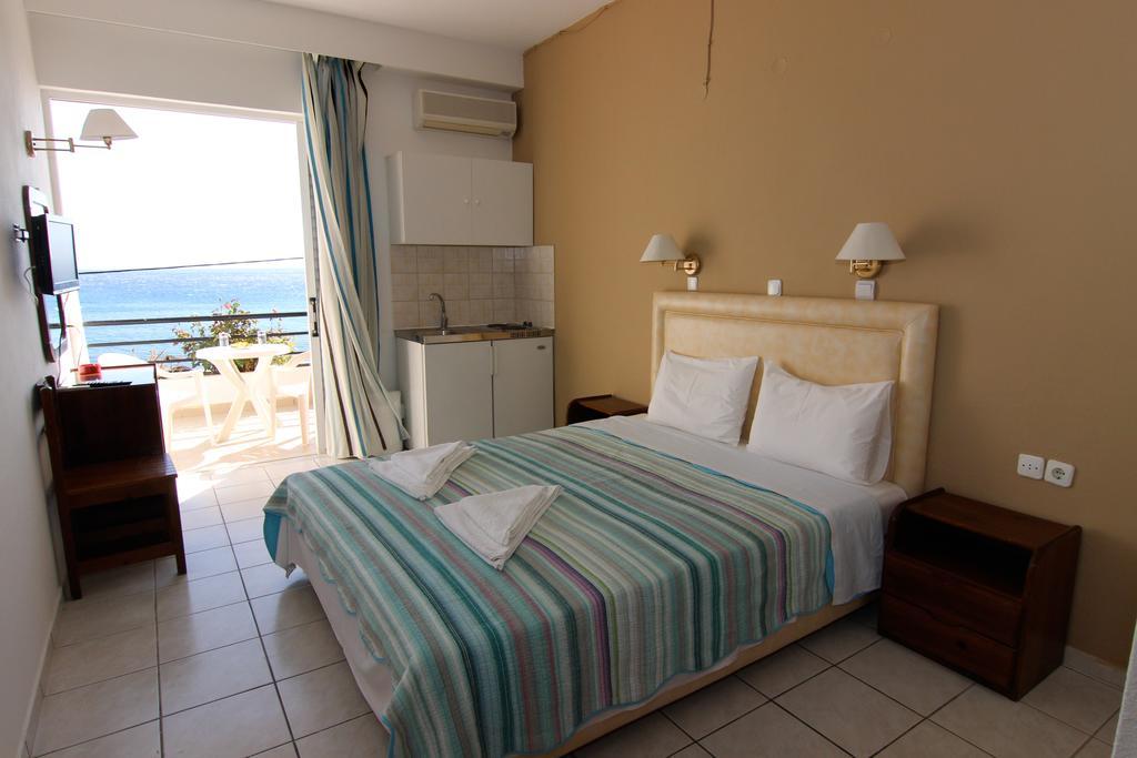 Creta Mare Hotel Plakias Bagian luar foto