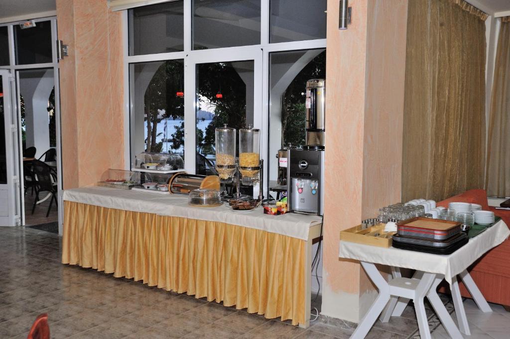 Creta Mare Hotel Plakias Bagian luar foto